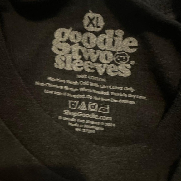 Hot Topic Iced Coffee Graphic Tee NWT XL - Picture 3 of 4